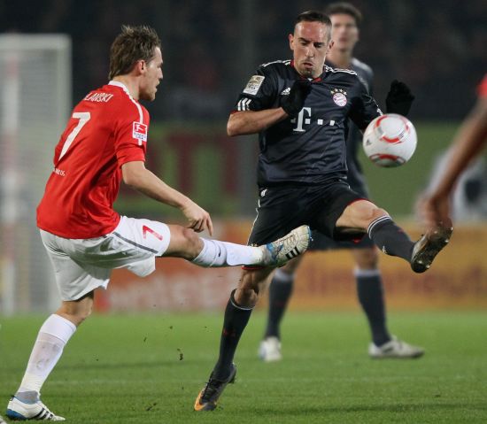 薩尼亞質疑對津琴科的批評，認為他的比賽方式與上賽季並無不同！.